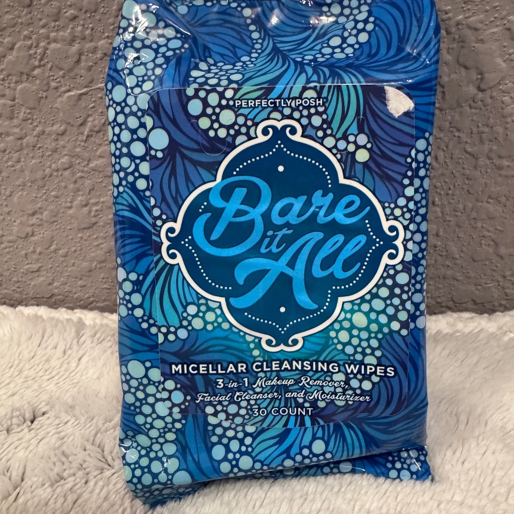 Perfectly Posh~Bare It All~micellar cleansing wipes~New and Sealed package